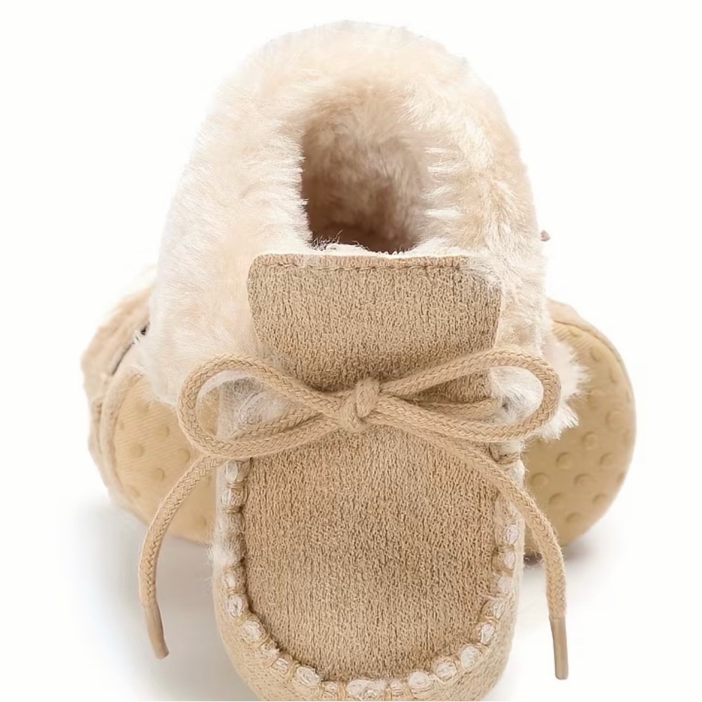 Cozy Tan Infant Baby Toddler Faux Fur Moccasins Slippers Shoes Sz 4.5 - Picture 6 of 10